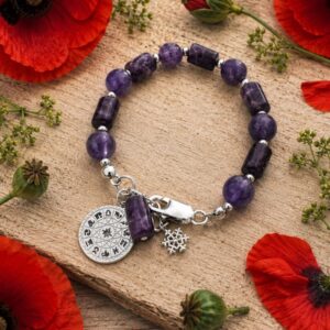 ​Bransoletka z Fioletowego Ametystu ze Znakiem Zodiaku i Śnieżynką